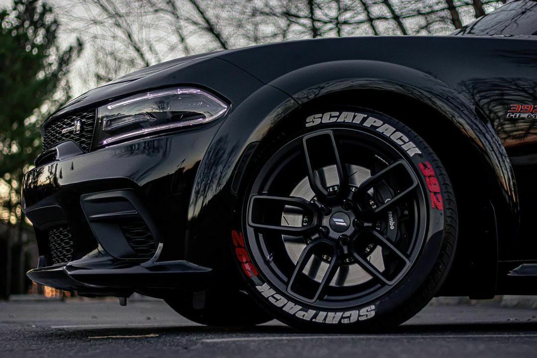 Scatpack 392 tire lettering design